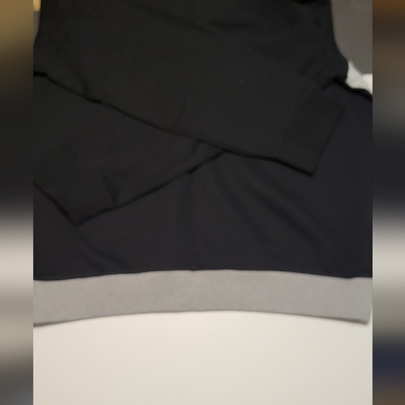 CALVIN KLEIN SWEATSHIRT - Picture 4 of 7